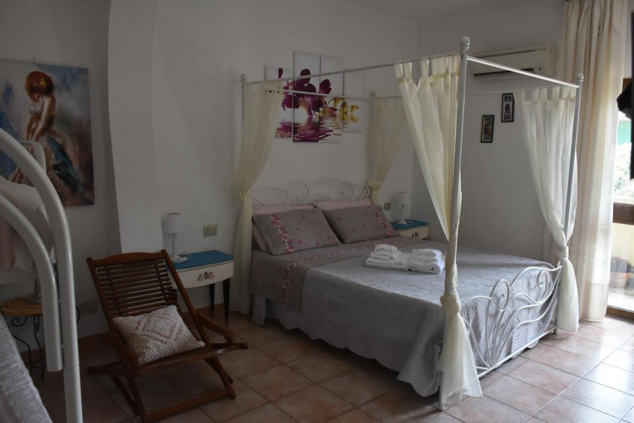 Bed&Breakfast Le petunie Bari Sardo Exterior foto