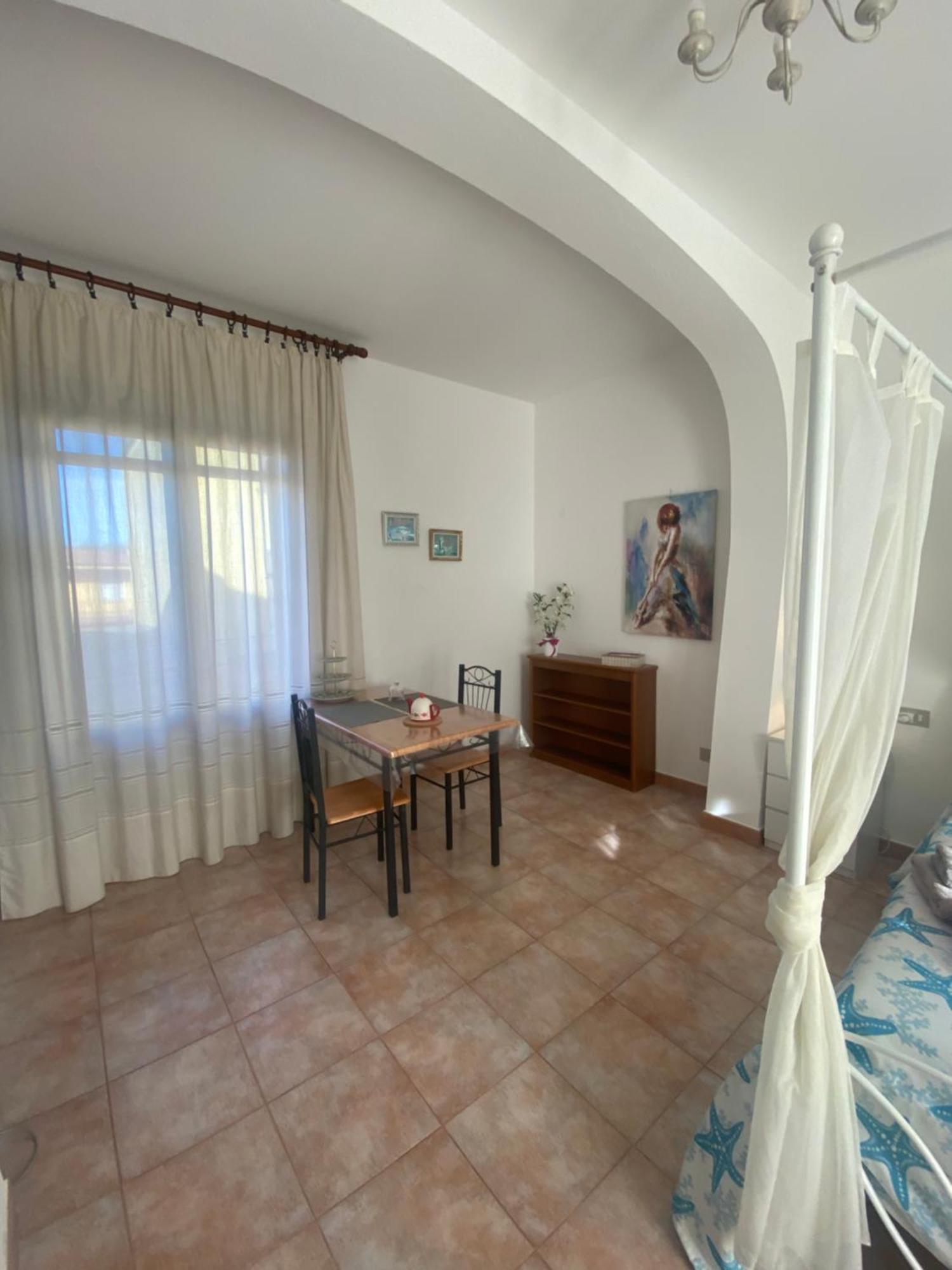 Bed&Breakfast Le petunie Bari Sardo Exterior foto