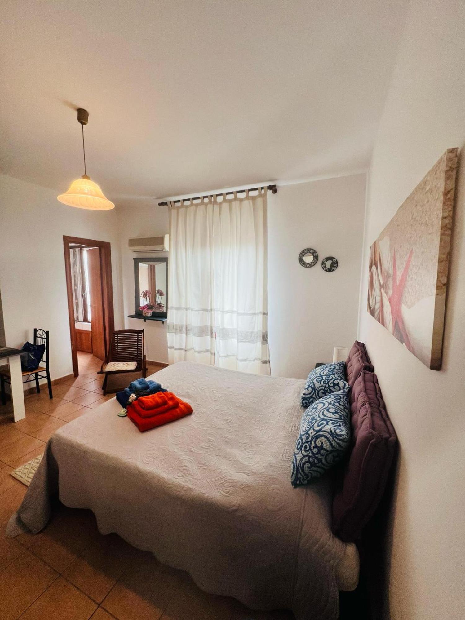 Bed&Breakfast Le petunie Bari Sardo Exterior foto