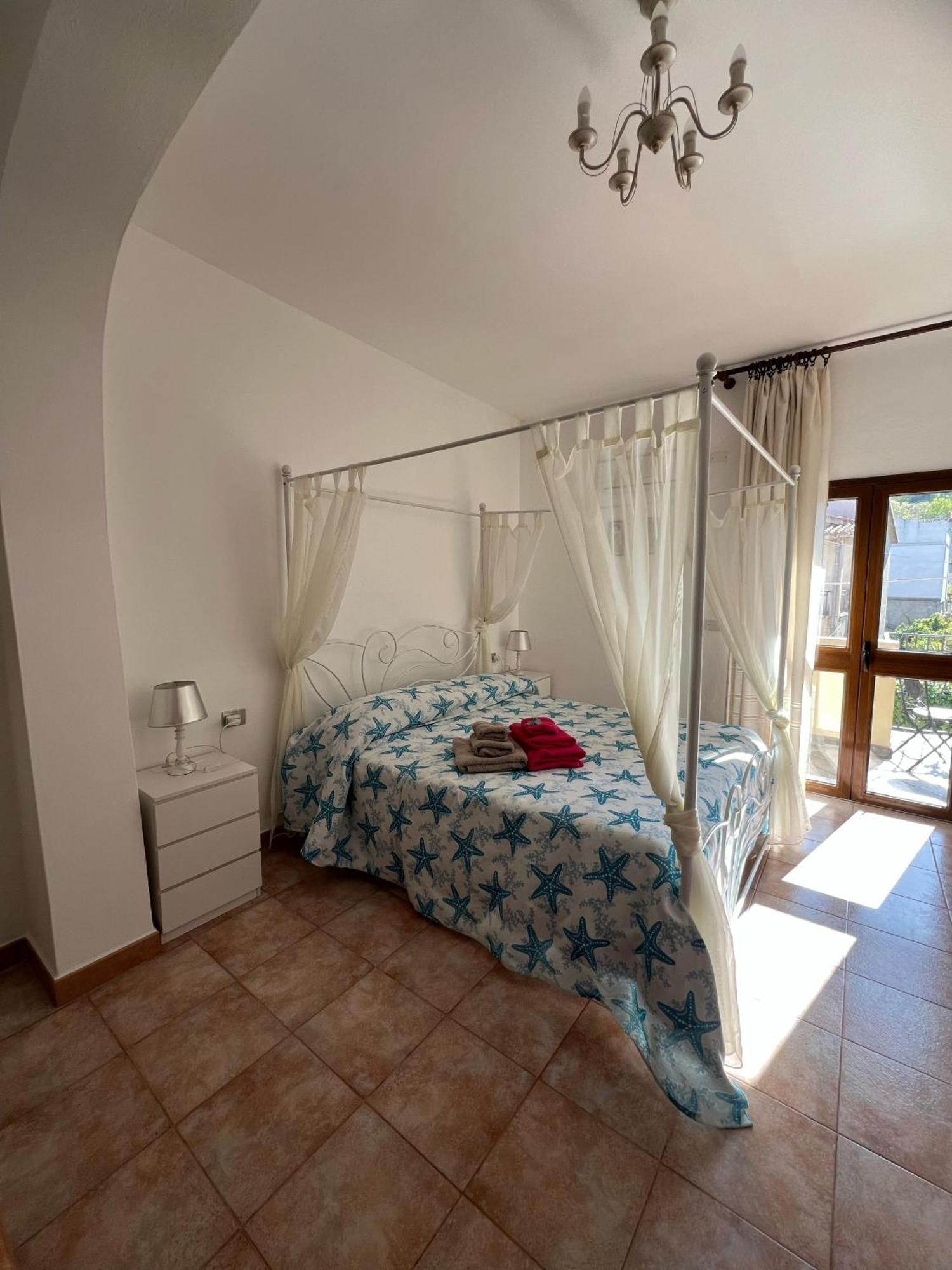 Bed&Breakfast Le petunie Bari Sardo Exterior foto
