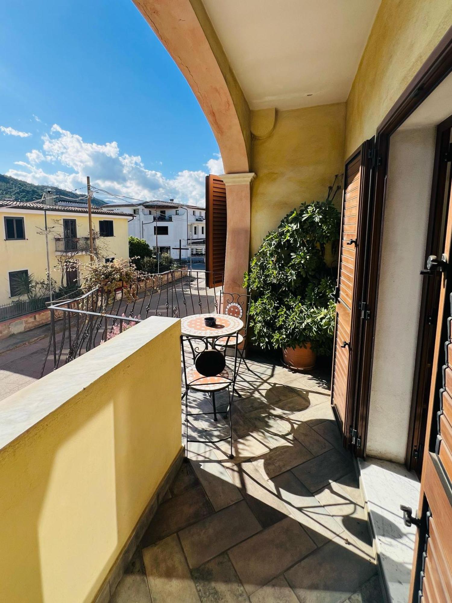 Bed&Breakfast Le petunie Bari Sardo Exterior foto