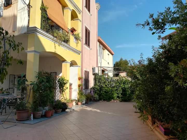 Bed&Breakfast Le petunie Bari Sardo Exterior foto